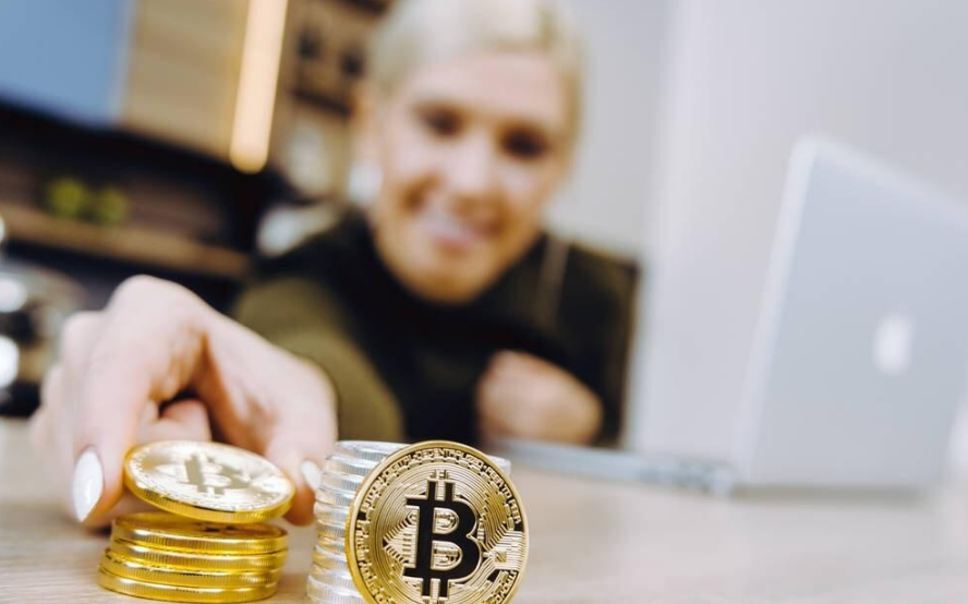 比特币怎么挖挖一枚需要多久呢,比特币怎么挖挖一枚需要多久呢知乎